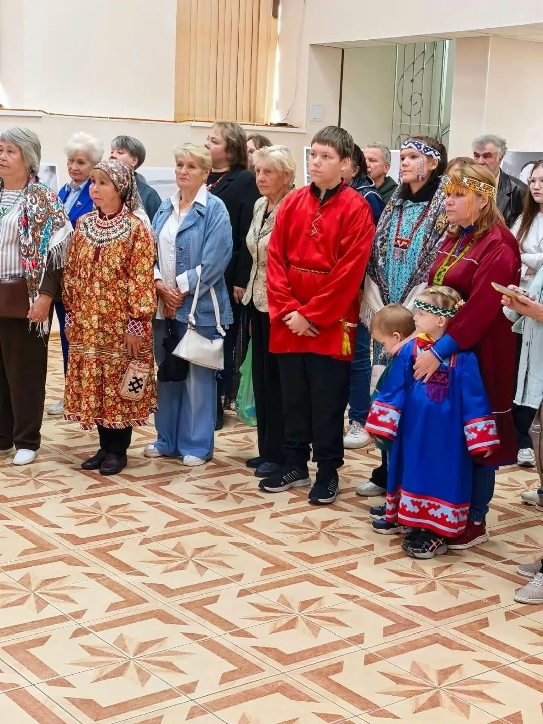 Фотография к материалу «В Центре культуры и досуга «Родники» посёлка Пойковский состоялось открытие выставки «Югра»