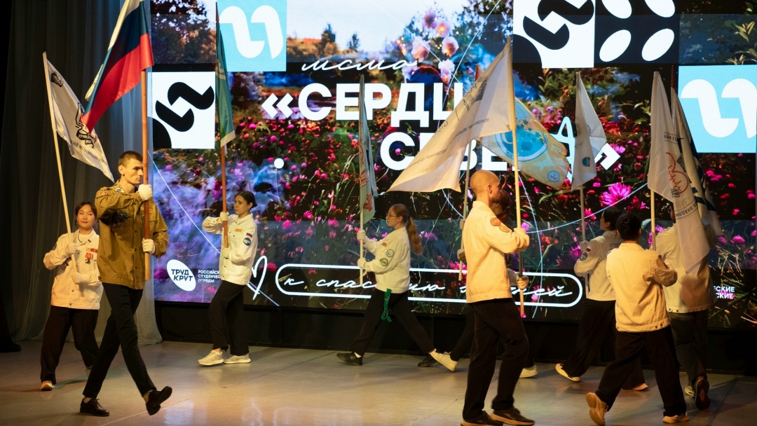 Фотография к материалу ««Сердца Севера»: сезон завершён Сегодня в Сургуте завершили трудовой сезон межрегионального медицинского»