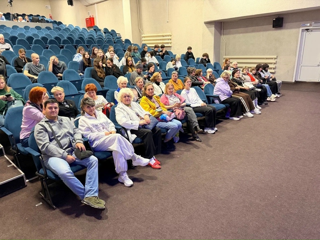 Фотография к материалу «В память о Беслане. 2 сентября в ЦКиД «Родники» гп. Пойковский состоялся концерт-реквием «Памяти жертвам террора»»