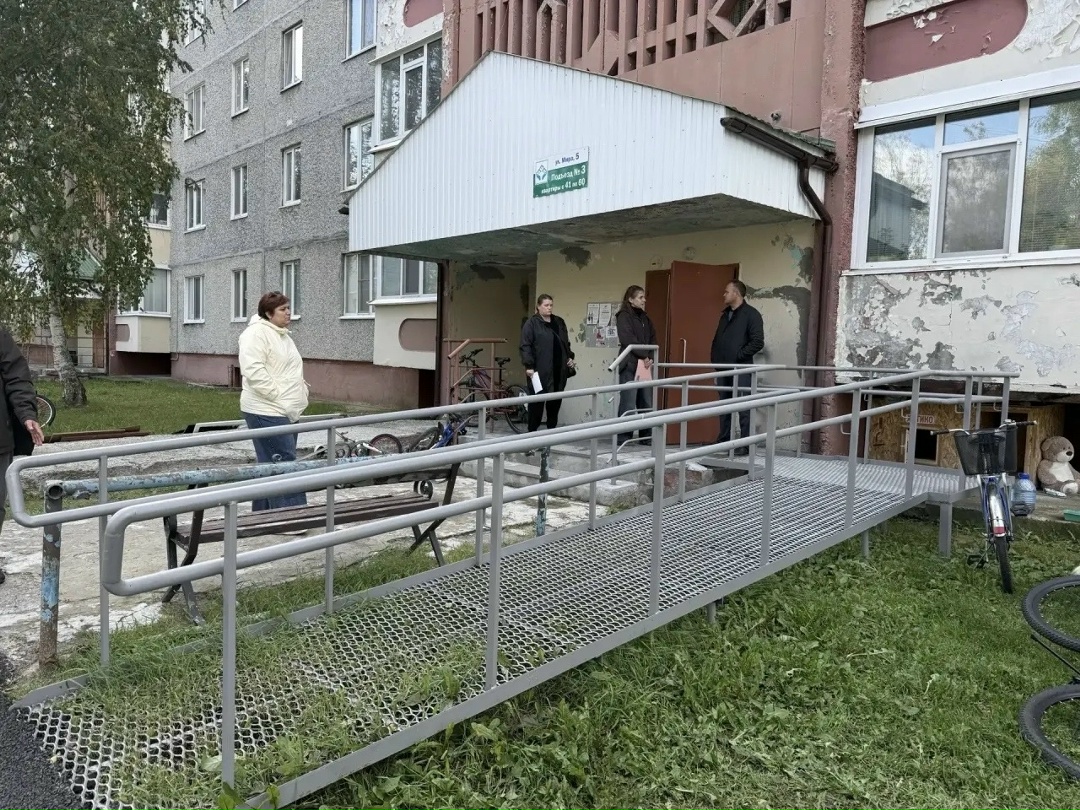ЕДИНАЯ РОССИЯ | Югра: Лангепас: В Лангепасе продолжают делать город доступнее для маломобильных граждан