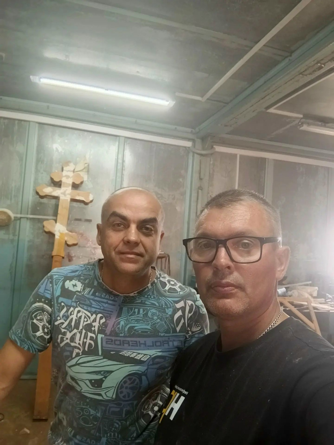 Фотография к материалу «Своими руками — для родного Храма Работа кипит в Лемпино!»