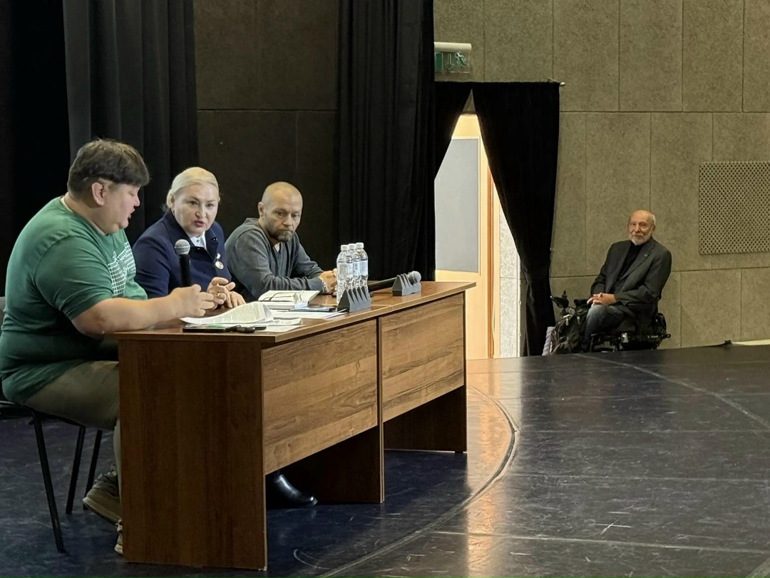 Сегодня, 12 октября 2026 года, в окружном Доме народного творчества прошла конференция по переизбранию