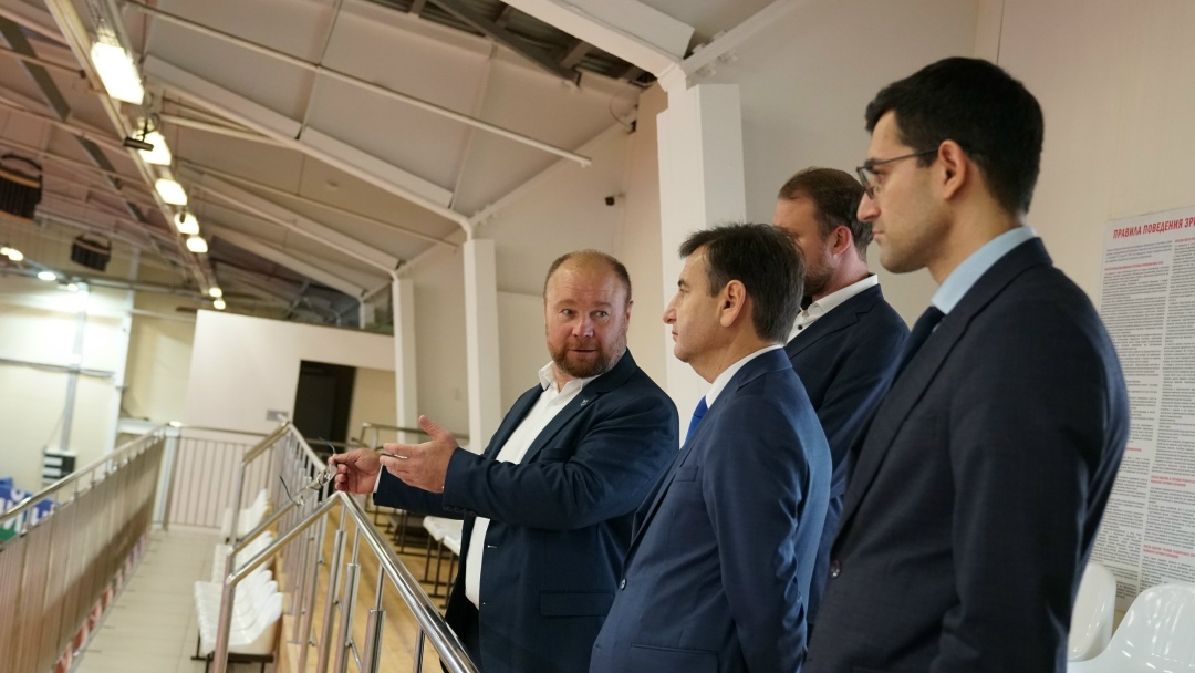 Генеральный директор ООО «Газпром трансгаз Сургут», депутат Думы Югры Олег Ваховский посетил сургутское