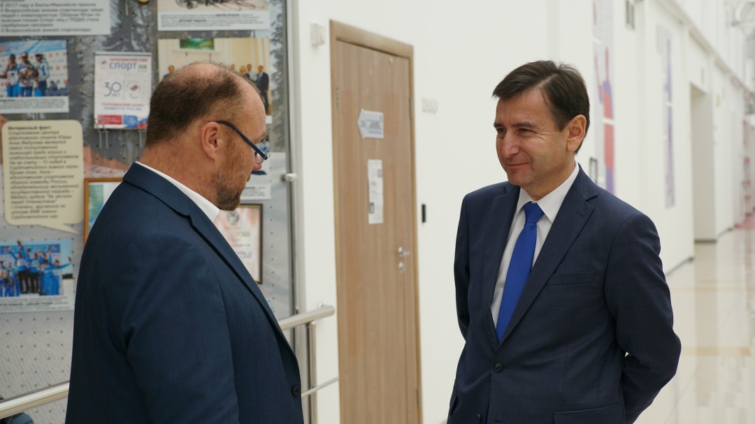 Фотография к материалу «Генеральный директор ООО «Газпром трансгаз Сургут», депутат Думы Югры Олег Ваховский посетил сургутское»
