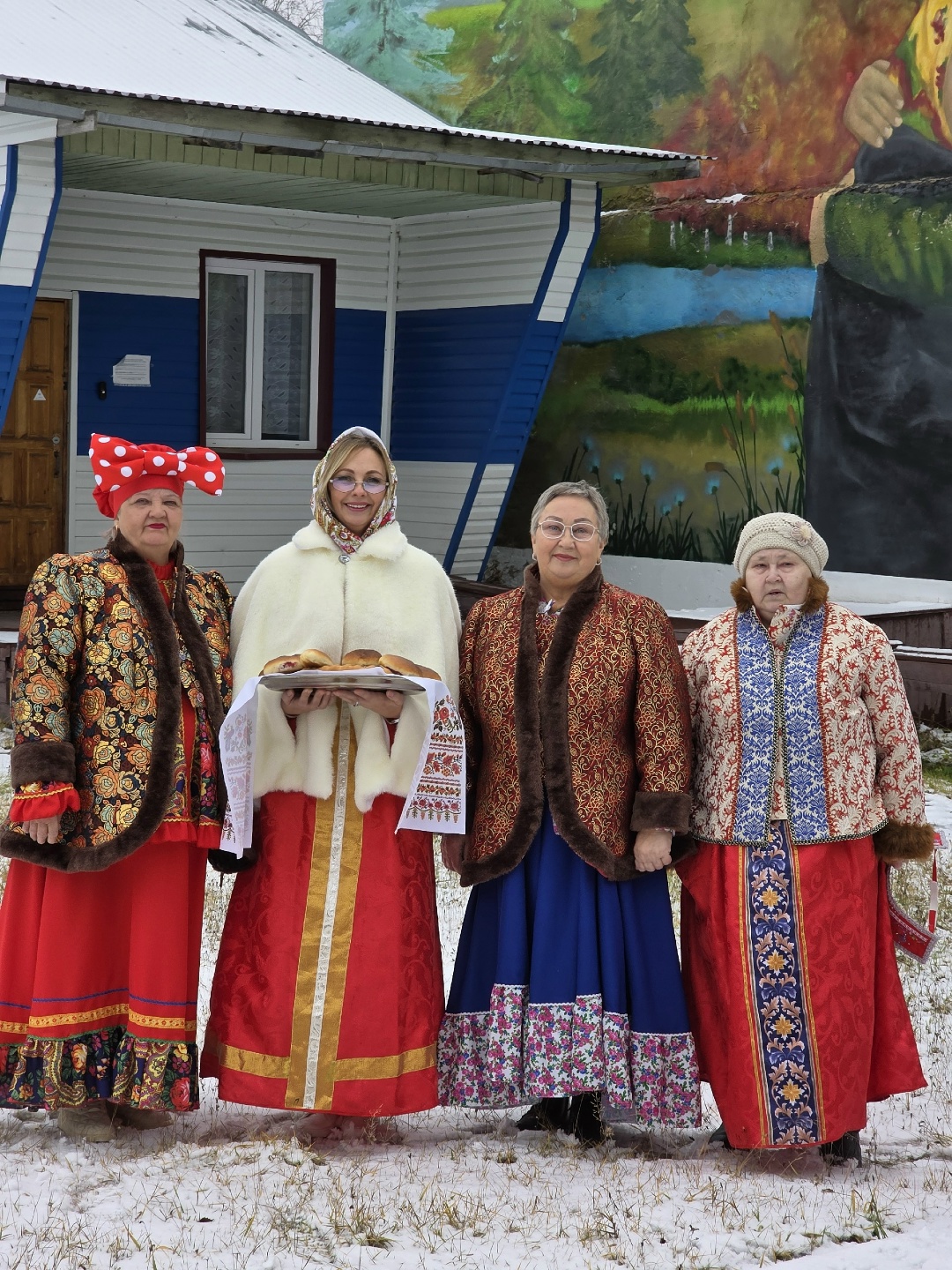 Наш весёлый капустник: песни, пляски и море радости!